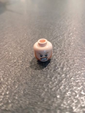 Minifigure,head dual sided medium nougat eyebrows and.