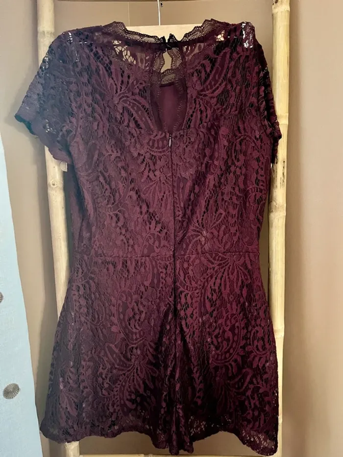 Robe dentelle violette - photo numéro 2