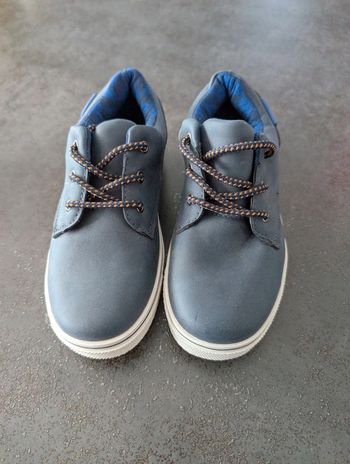 Baskets à lacets chics garçon 30 comme NEUVES