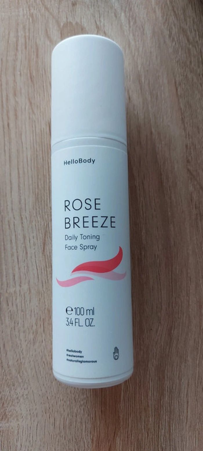 Produit : HelloBody – Rose Breeze Face Tonic – 100 ml – Neuf