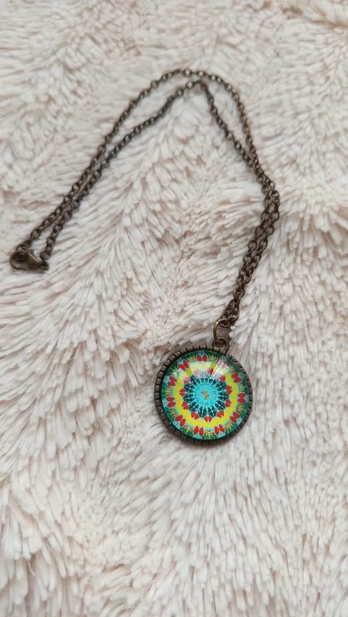 Collier mandala
