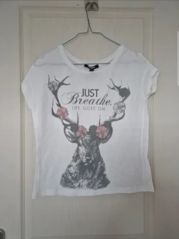 Jolie tee-shirt blanc tête de cerf femme jennyfer taille S/36