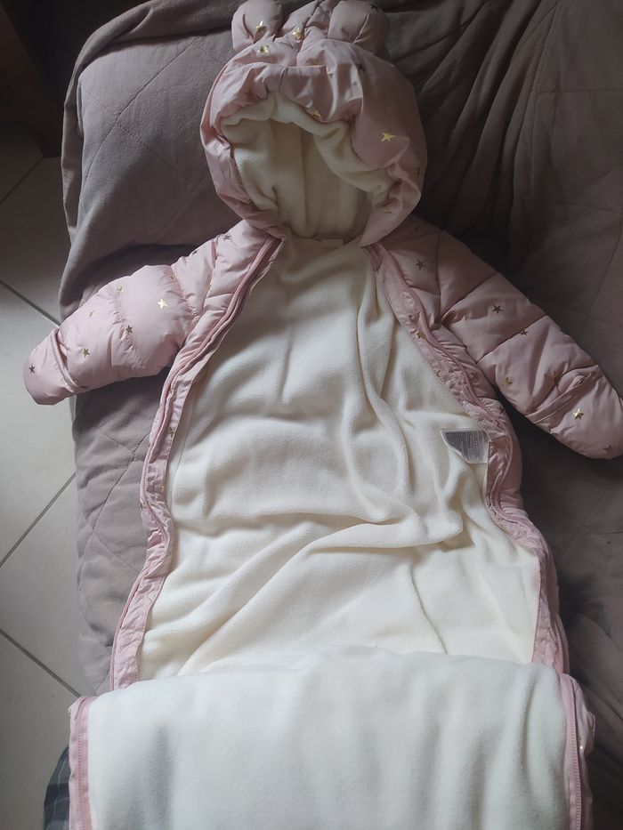 Chancelière bébé fille matelassée intérieur polaire rose motifs étoiles (H&M) - photo numéro 2