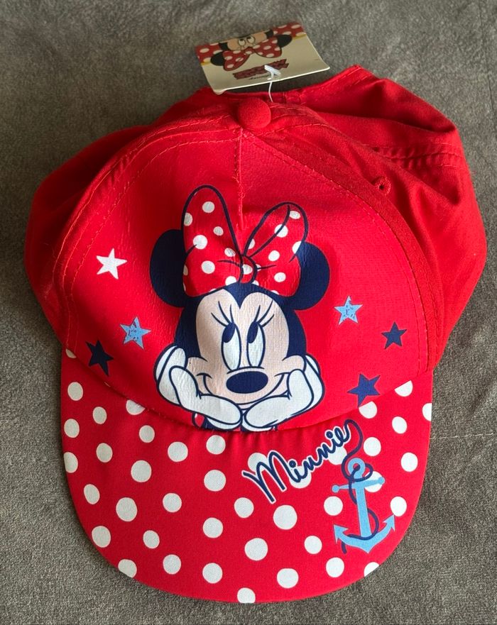 Casquette Minnie Disney taille 54 neuf