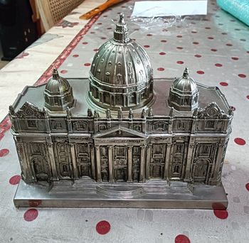 Ancienne Boite a Musique Cathédrale Notre Dame