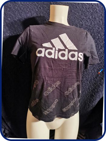 tee shirt Adidas taille 11 12 ans