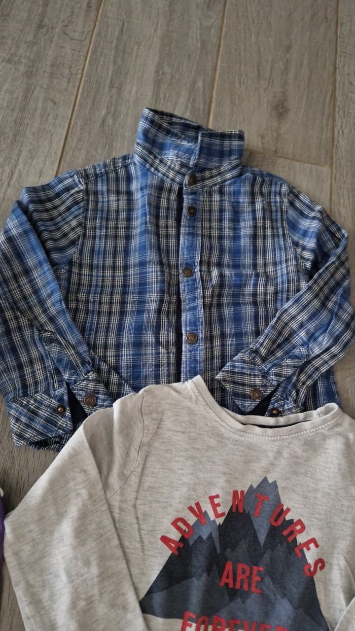 Lot de 3 tee shirt manche longue + 2 chemises taille 4 ans - photo numéro 5