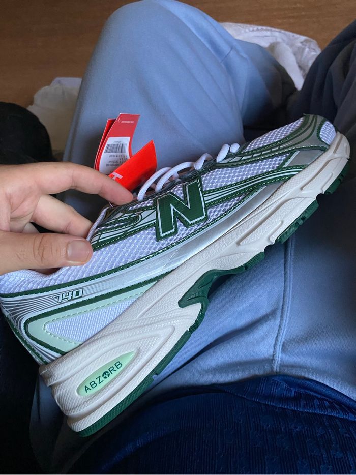 New Balance 740 vert - taille 45 - photo numéro 7