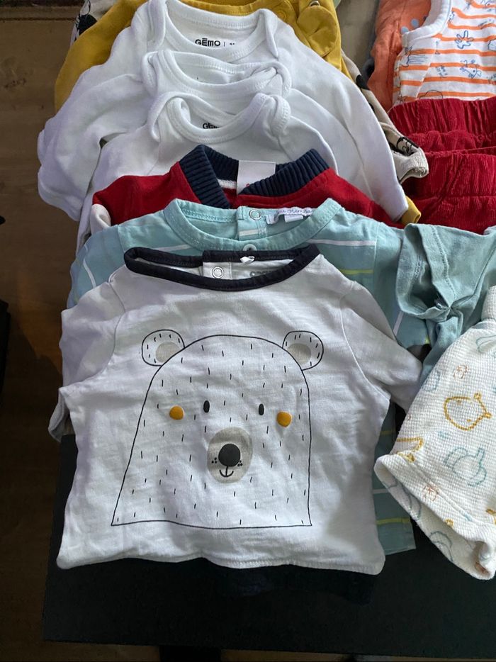 Lot vêtements garçon 1 mois - photo numéro 3