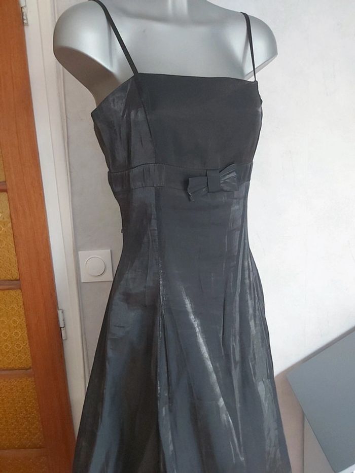 🦋 Robe noire irisée 44 - photo numéro 2