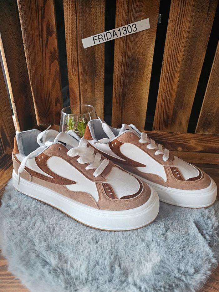 Baskets, sneakers, chaussures décontractées - marron et blanc