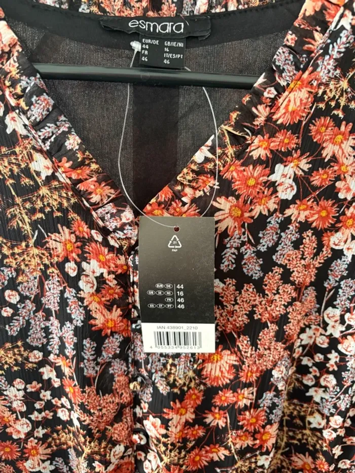 Robe à fleurs  Taille 46 - photo numéro 3