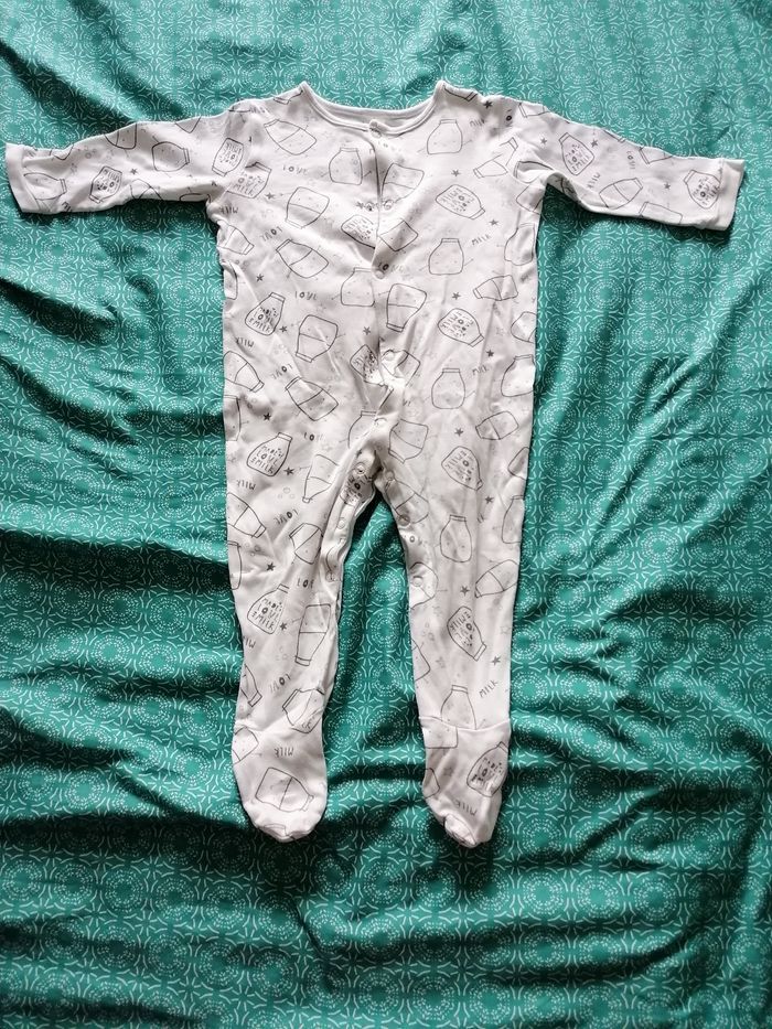 Lot pyjamas et bodies - photo numéro 6
