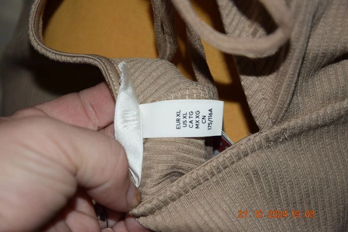 Robe côtelé h&m ouverte dans le dos neuve taille XL - photo numéro 6