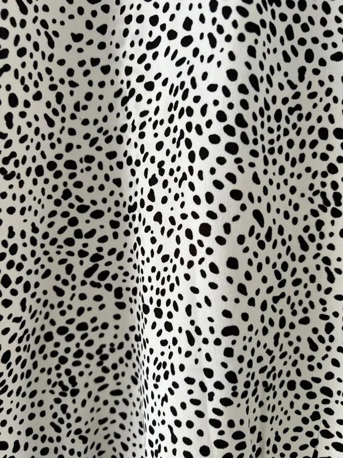 Jolie robe noir et blanc taille S - photo numéro 2