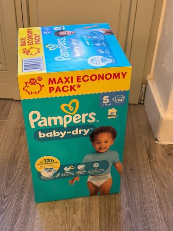 Couches Pampers taille 5 