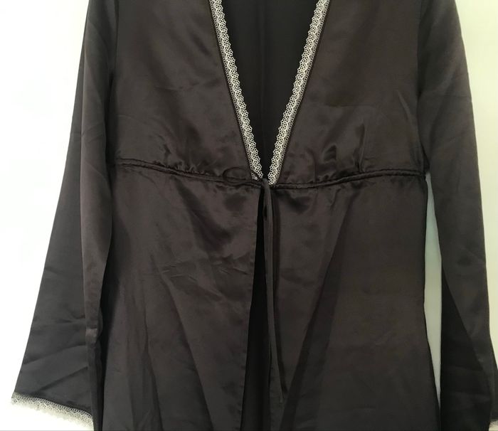 Déshabillé satiné avec dentelle Darjeeling marron et beige taille 1 - photo numéro 2