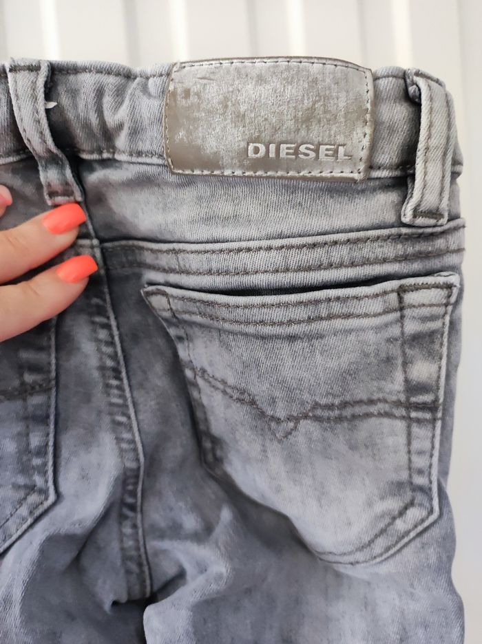 Jeans Diesel 6 ans - photo numéro 4