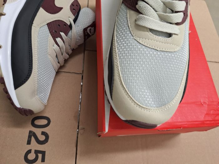 Replique Nike air max 90 taille 45 neuve avec étiquettes 🏷 - photo numéro 6