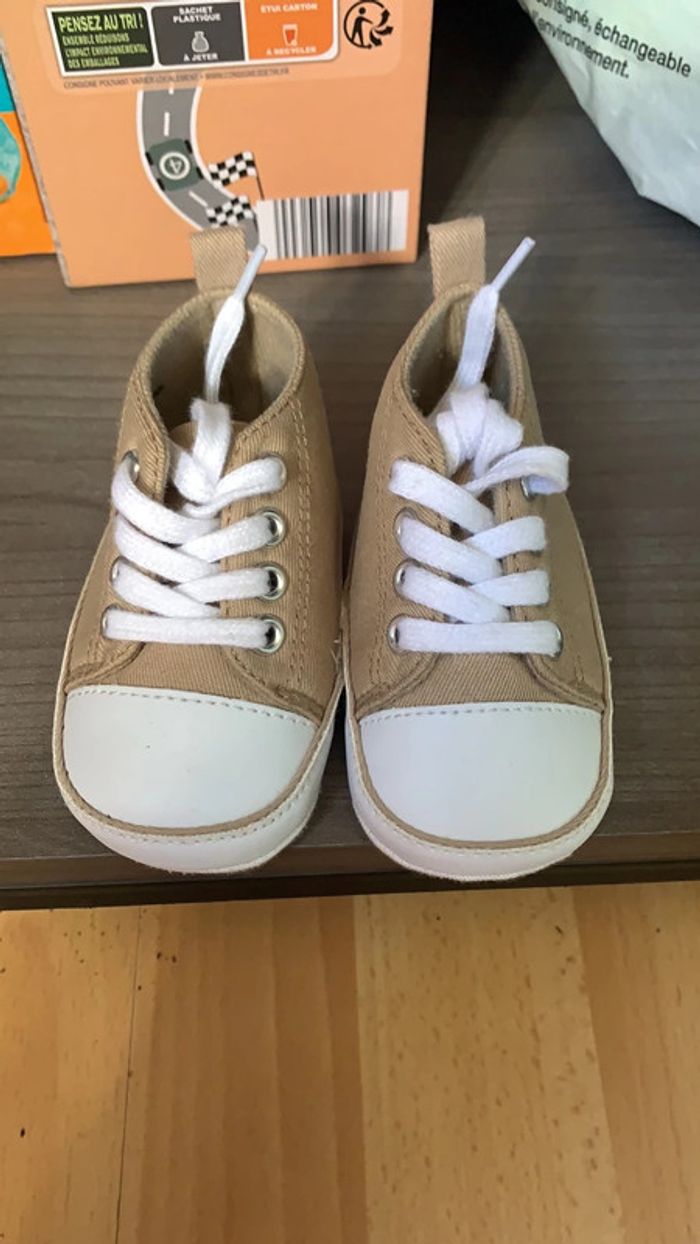 Chaussures converse 6/9 mois