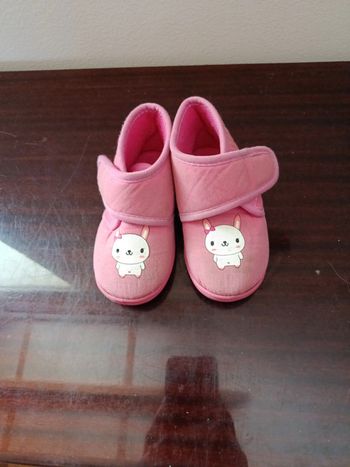 Chausson rose taille 25