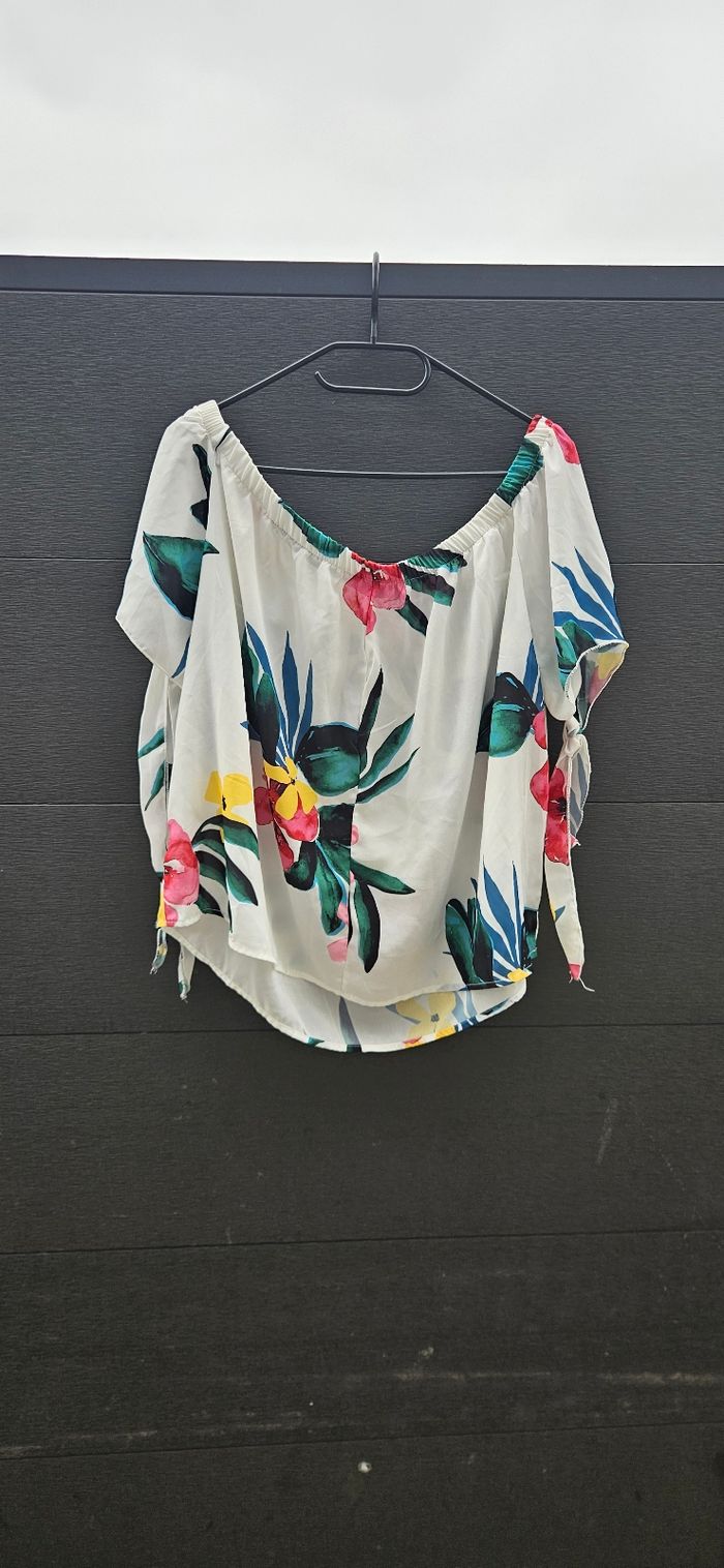 T-shirt fleurie - photo numéro 4
