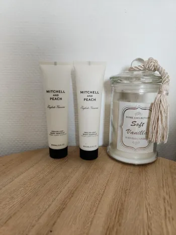 🌺Lot de 2 crème corps soufflé Mitchell and peach🌺