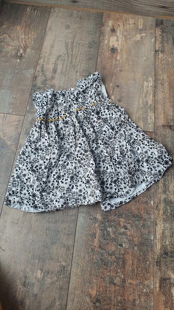 Robe dpam 12 mois en très bon état