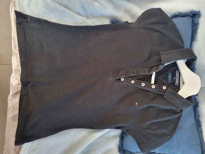 Polo Tommy Hilfiger noir taille XS - photo numéro 2