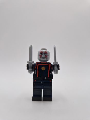 Figurine type lego Drax les gardiens de la galaxie Marvel