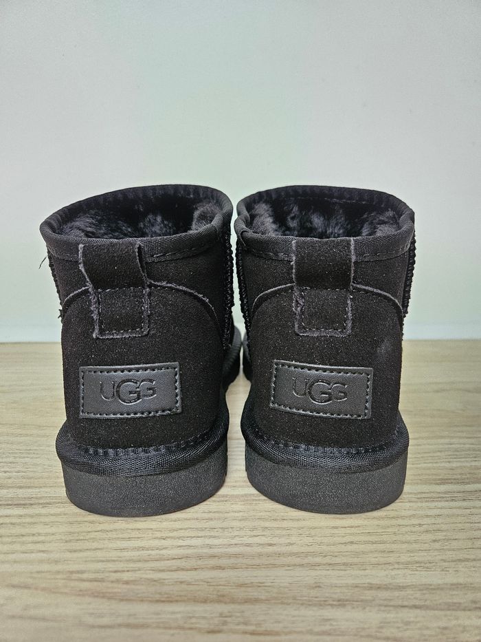 UGG Classic Mini Ultra Noir/ Taille 38 - photo numéro 4