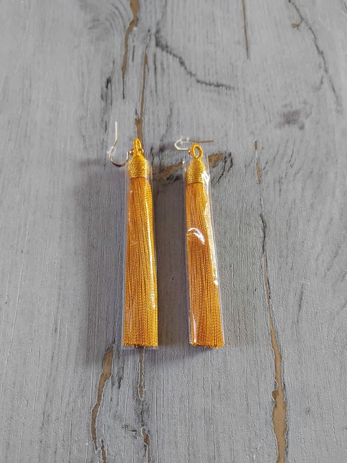 Boucles d'oreilles neuves