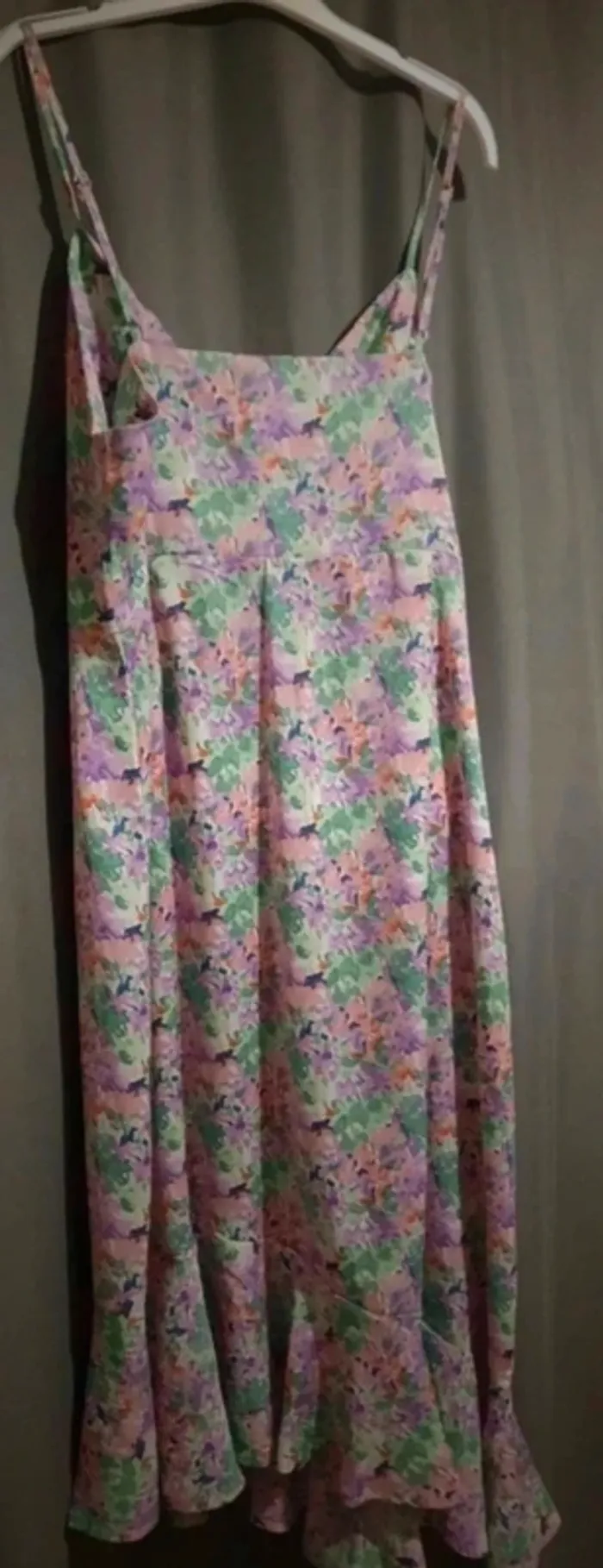 Robe Satinée fleurie T44 Neuve - photo numéro 3