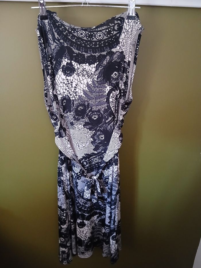 Robe style baroque taille 40 Jacqueline RIU - photo numéro 5