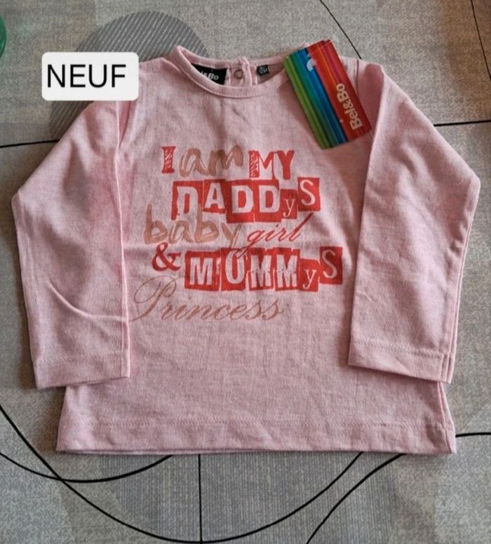 Lot vêtements Tee-shirts et pyjama NEUFS pour fille 1 an (80) - photo numéro 3