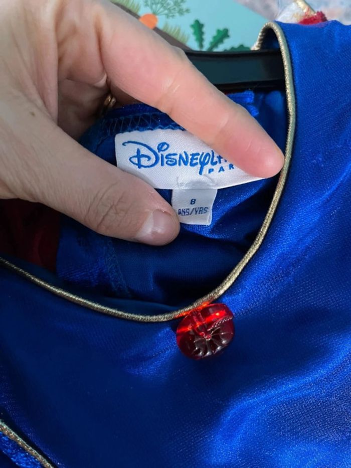 Magnifique robe / déguisement de blanche neige 8 ans Disneyland Paris - photo numéro 7