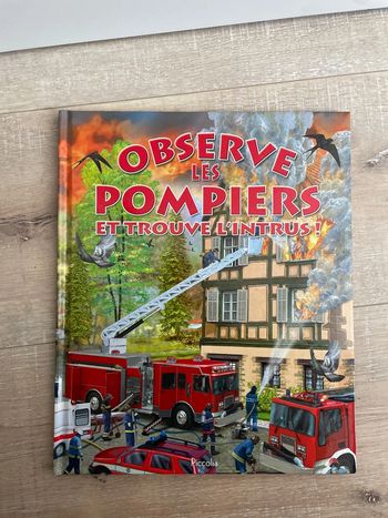 Livre Observe les pompiers et trouvent l’intrus