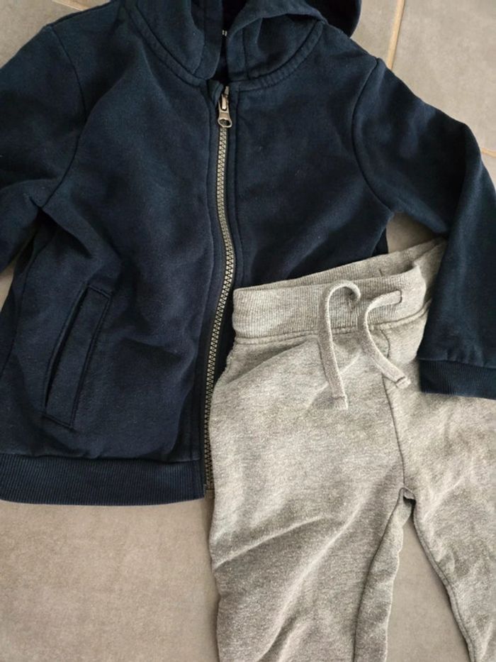 Ensemble jogging - photo numéro 2