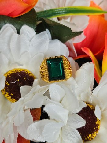 Bague avec pierre topaz verte