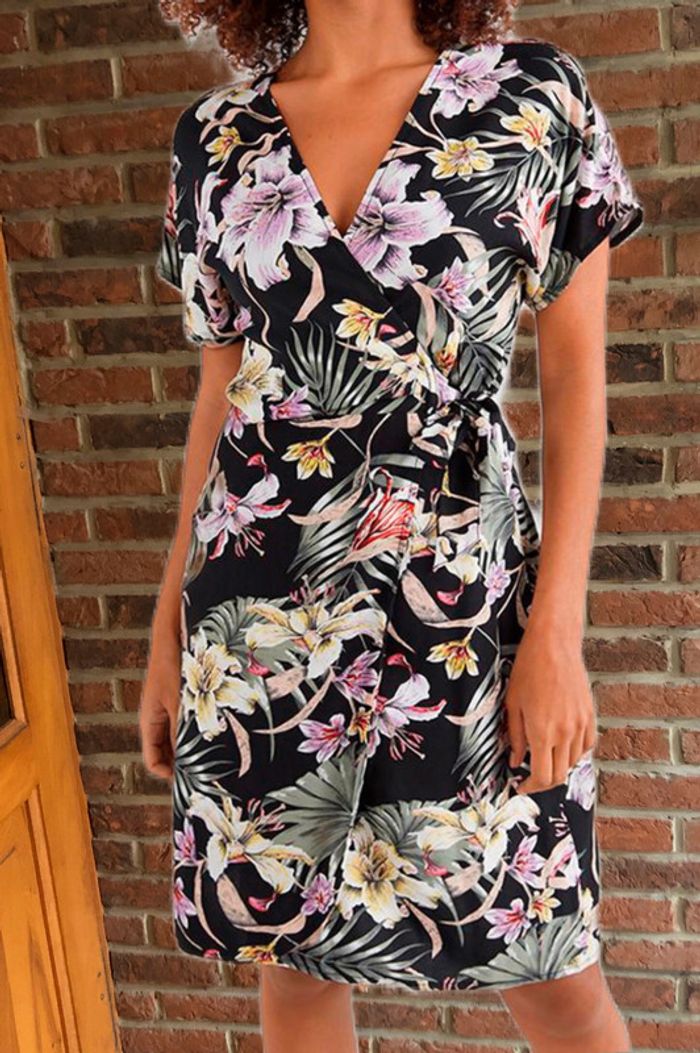 Robe à fleurs 🌺 O’neill - n e u ve - photo numéro 4