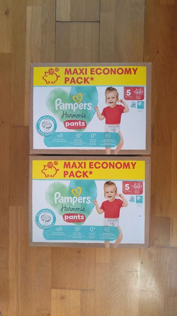 2 maxis economy packs Pampers harmonie pants taille 5