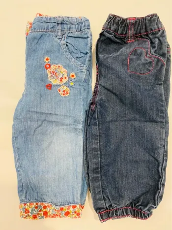 2 jeans fille 12 mois