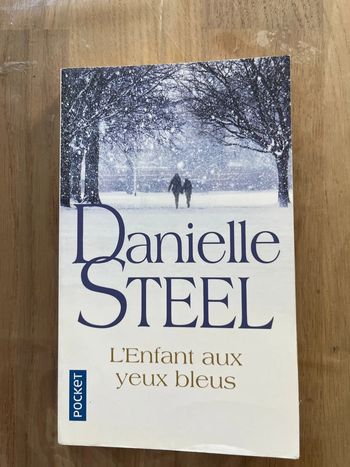 L enfant aux yeux bleus