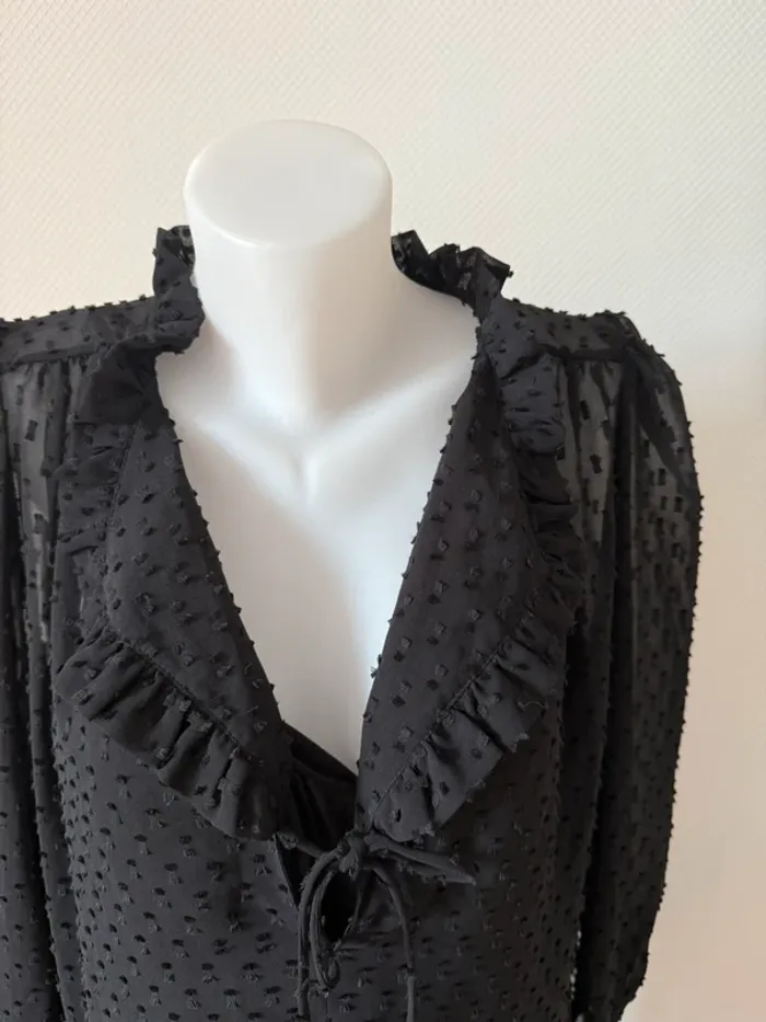 Robe noir H&M taille 38 en très bon état - photo numéro 3