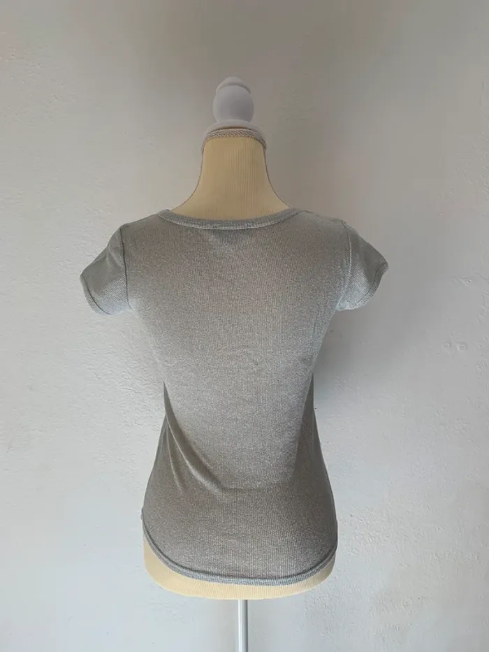 T-shirt gris pailleté Loona Paris à col boutonné – Taille XS - photo numéro 3