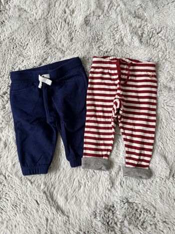 Lot de 2 pantalons Zara Petit Bateau taille 6 mois 67 cm très bon état