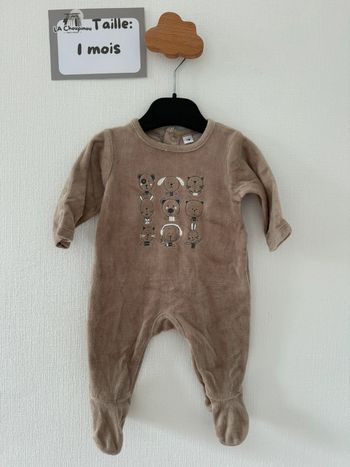 Pyjama / dors bien / grenouillère - taille 1 mois 🌼