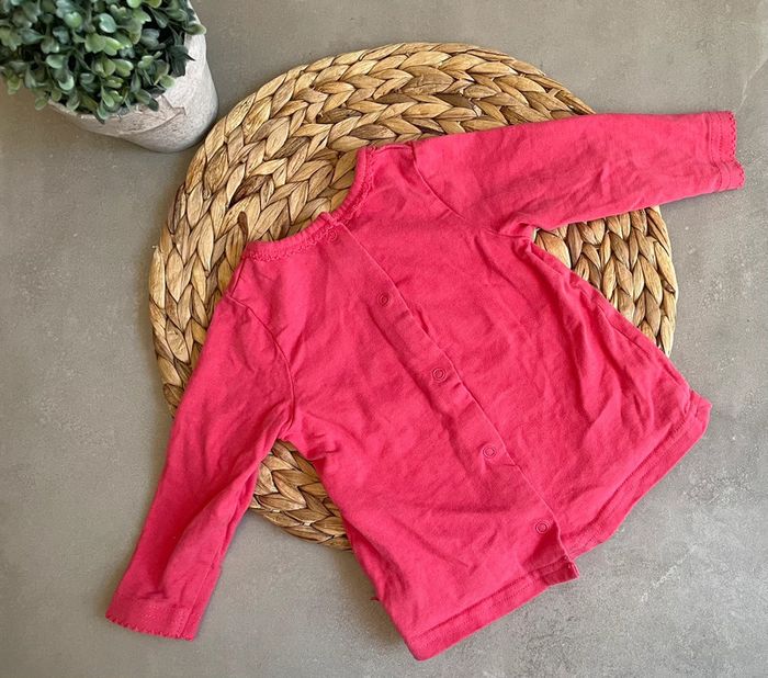 Pull ou t-shirt épais - photo numéro 2