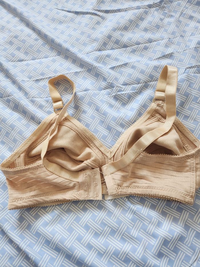 Soutien gorge - photo numéro 2