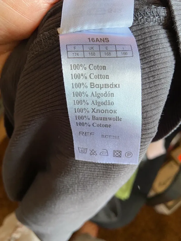 T-shirt à manches longues gris foncé - photo numéro 4